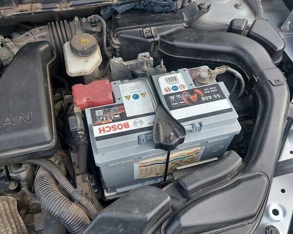 Серый Ниссан Rogue, объемом двигателя 2.5 л и пробегом 133 тыс. км за 14000 $, фото 18 на Automoto.ua