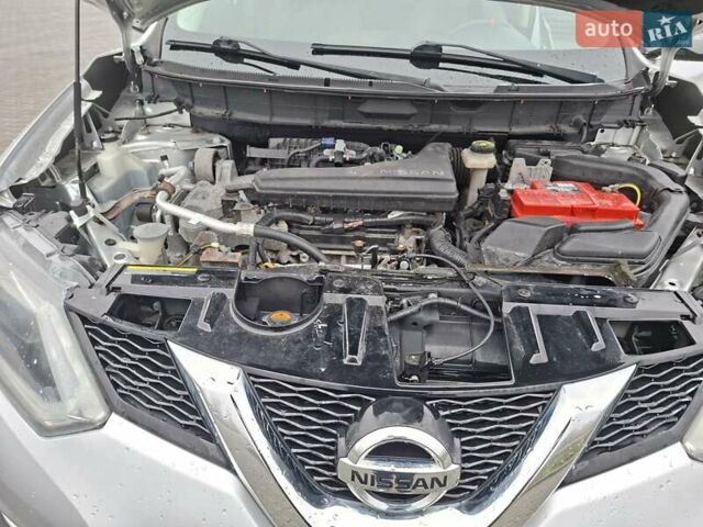 Серый Ниссан Rogue, объемом двигателя 2.5 л и пробегом 190 тыс. км за 10850 $, фото 10 на Automoto.ua