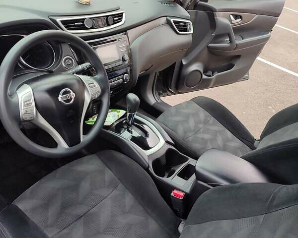 Серый Ниссан Rogue, объемом двигателя 2.49 л и пробегом 112 тыс. км за 12500 $, фото 13 на Automoto.ua