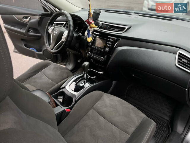 Сірий Ніссан Rogue, об'ємом двигуна 2.5 л та пробігом 218 тис. км за 10800 $, фото 15 на Automoto.ua