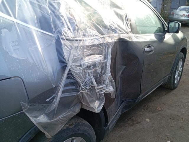 Сірий Ніссан Rogue, об'ємом двигуна 0 л та пробігом 119 тис. км за 8700 $, фото 7 на Automoto.ua