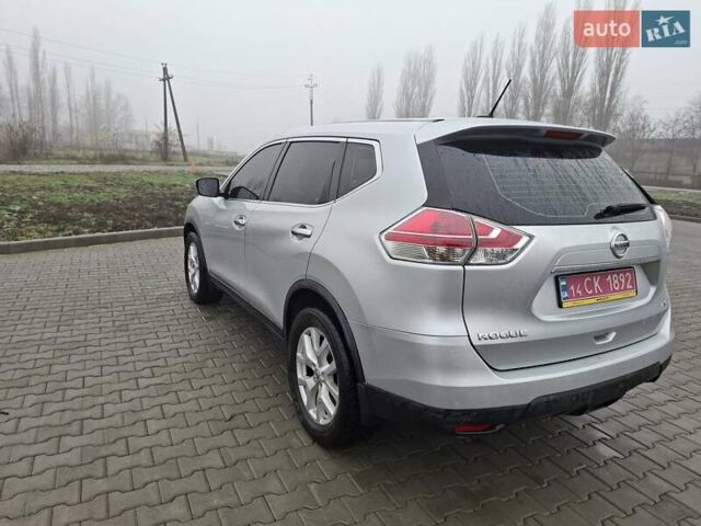 Серый Ниссан Rogue, объемом двигателя 2.5 л и пробегом 190 тыс. км за 10850 $, фото 18 на Automoto.ua