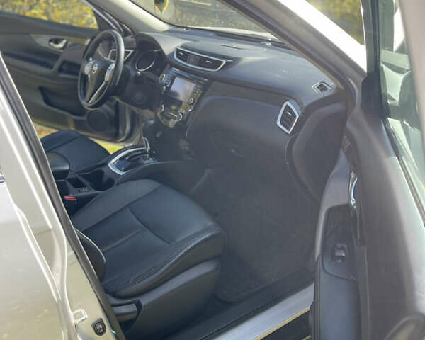 Сірий Ніссан Rogue, об'ємом двигуна 2.49 л та пробігом 220 тис. км за 10900 $, фото 10 на Automoto.ua