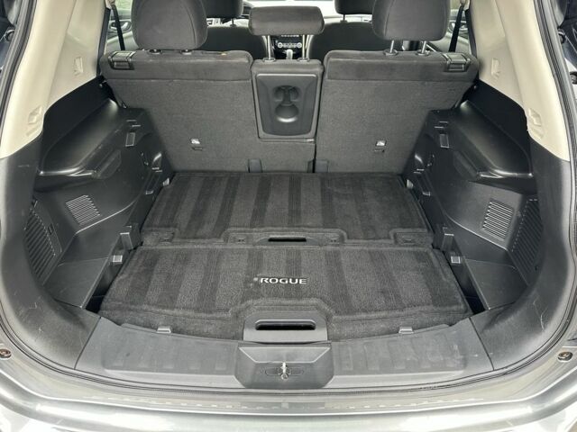 Сірий Ніссан Rogue, об'ємом двигуна 2.5 л та пробігом 150 тис. км за 11900 $, фото 17 на Automoto.ua