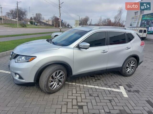 Серый Ниссан Rogue, объемом двигателя 2.5 л и пробегом 133 тыс. км за 14000 $, фото 4 на Automoto.ua