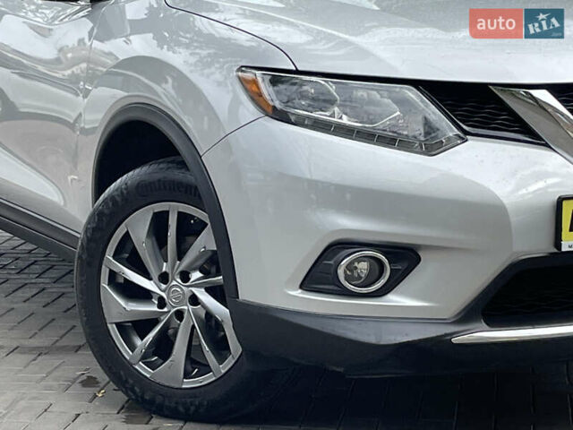 Серый Ниссан Rogue, объемом двигателя 2.5 л и пробегом 215 тыс. км за 13600 $, фото 4 на Automoto.ua