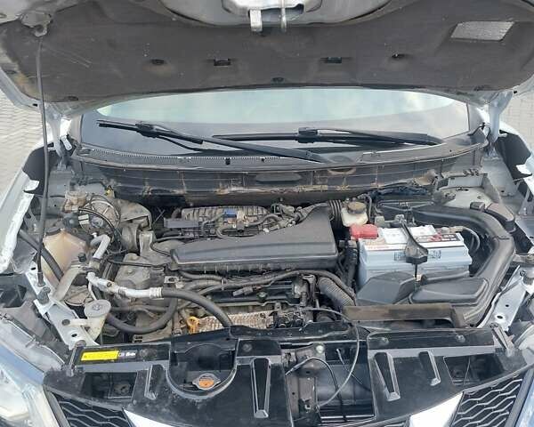 Серый Ниссан Rogue, объемом двигателя 2.5 л и пробегом 133 тыс. км за 14000 $, фото 16 на Automoto.ua