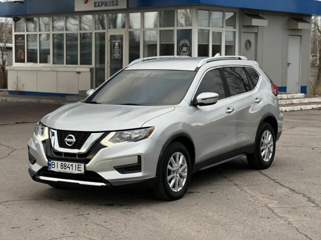 Серый Ниссан Rogue, объемом двигателя 2.5 л и пробегом 150 тыс. км за 13999 $, фото 4 на Automoto.ua