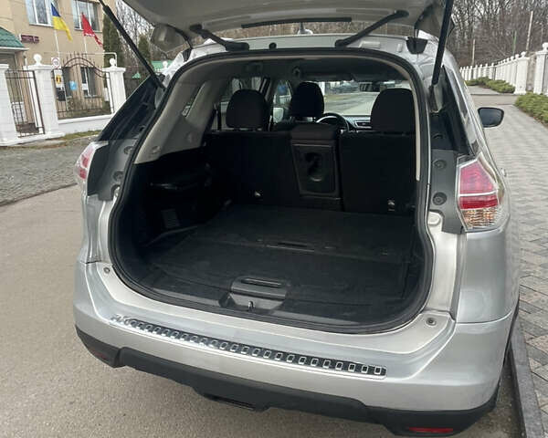 Сірий Ніссан Rogue, об'ємом двигуна 2.49 л та пробігом 148 тис. км за 13800 $, фото 6 на Automoto.ua