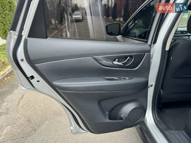 Сірий Ніссан Rogue, об'ємом двигуна 2.49 л та пробігом 165 тис. км за 10900 $, фото 17 на Automoto.ua