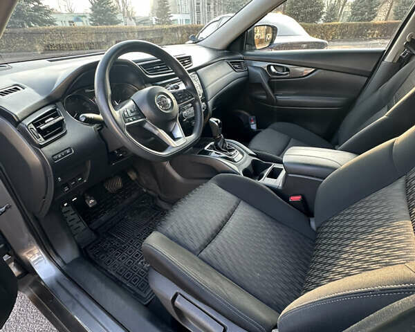 Серый Ниссан Rogue, объемом двигателя 2.49 л и пробегом 206 тыс. км за 12999 $, фото 13 на Automoto.ua