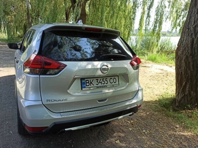 Сірий Ніссан Rogue, об'ємом двигуна 2.5 л та пробігом 160 тис. км за 12000 $, фото 6 на Automoto.ua