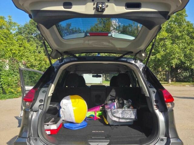 Сірий Ніссан Rogue, об'ємом двигуна 2.5 л та пробігом 75 тис. км за 14700 $, фото 9 на Automoto.ua