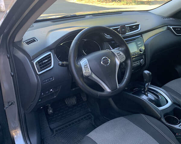 Сірий Ніссан Rogue, об'ємом двигуна 2.49 л та пробігом 172 тис. км за 11300 $, фото 4 на Automoto.ua