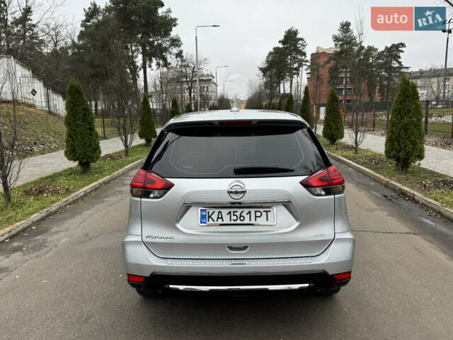 Сірий Ніссан Rogue, об'ємом двигуна 2.49 л та пробігом 165 тис. км за 10900 $, фото 6 на Automoto.ua