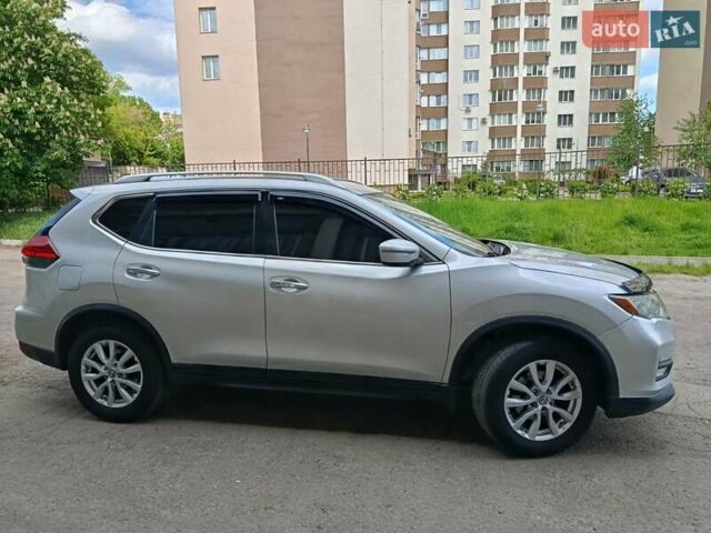 Сірий Ніссан Rogue, об'ємом двигуна 2.5 л та пробігом 170 тис. км за 12800 $, фото 7 на Automoto.ua