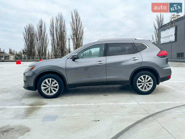 Серый Ниссан Rogue, объемом двигателя 2.49 л и пробегом 117 тыс. км за 15990 $, фото 2 на Automoto.ua