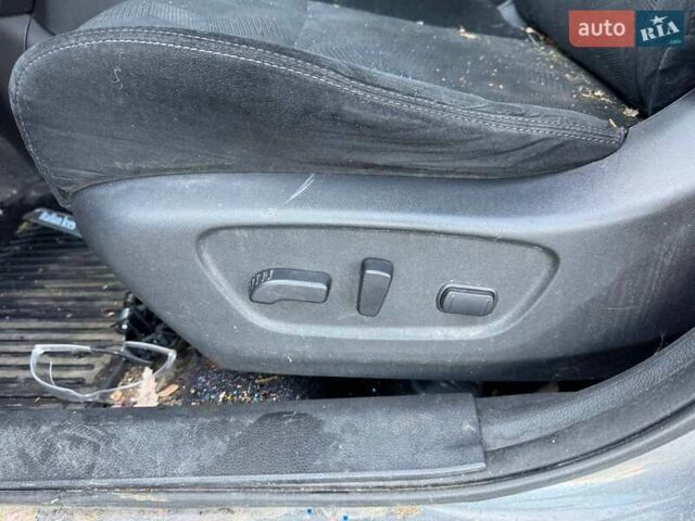 Сірий Ніссан Rogue, об'ємом двигуна 2.5 л та пробігом 50 тис. км за 8900 $, фото 13 на Automoto.ua