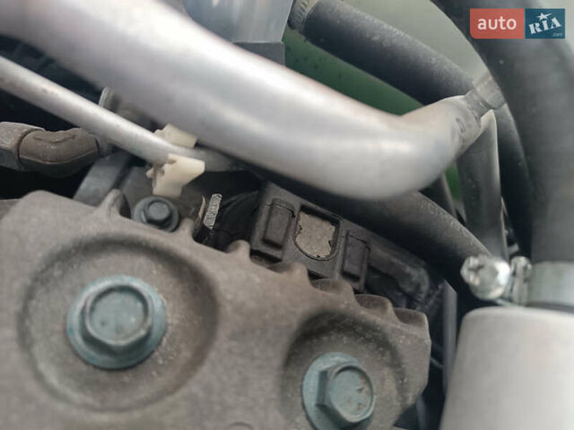 Серый Ниссан Rogue, объемом двигателя 2.5 л и пробегом 137 тыс. км за 11550 $, фото 23 на Automoto.ua