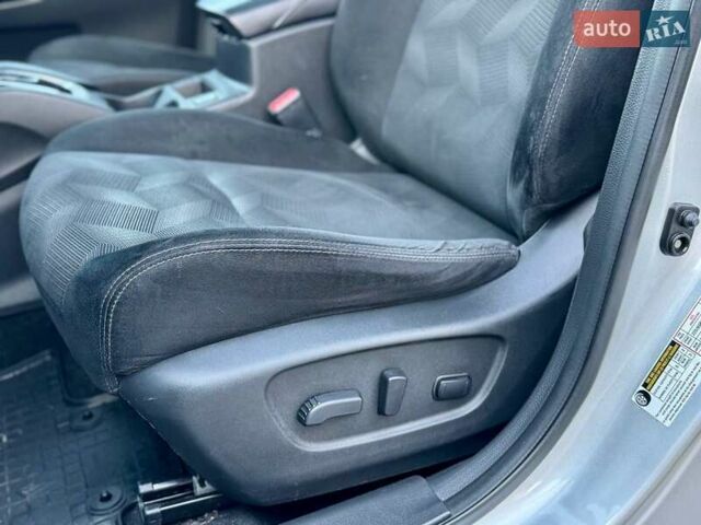 Серый Ниссан Rogue, объемом двигателя 2.5 л и пробегом 113 тыс. км за 13500 $, фото 21 на Automoto.ua