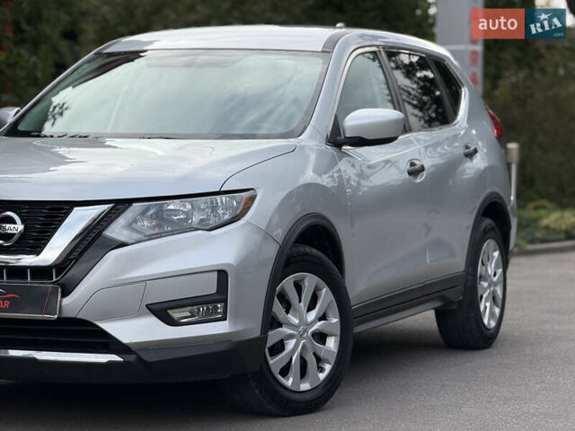 Серый Ниссан Rogue, объемом двигателя 2.5 л и пробегом 162 тыс. км за 12900 $, фото 5 на Automoto.ua