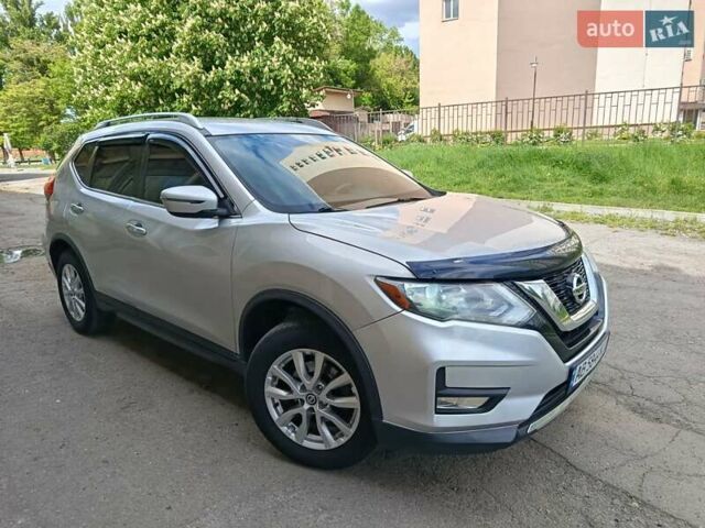 Сірий Ніссан Rogue, об'ємом двигуна 2.5 л та пробігом 170 тис. км за 12800 $, фото 6 на Automoto.ua