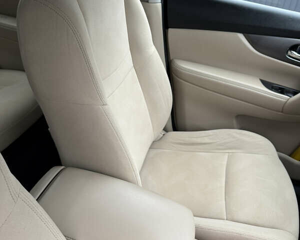 Сірий Ніссан Rogue, об'ємом двигуна 2.49 л та пробігом 138 тис. км за 11999 $, фото 49 на Automoto.ua