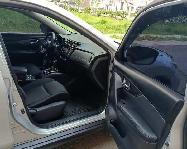 Сірий Ніссан Rogue, об'ємом двигуна 2.5 л та пробігом 170 тис. км за 12800 $, фото 25 на Automoto.ua