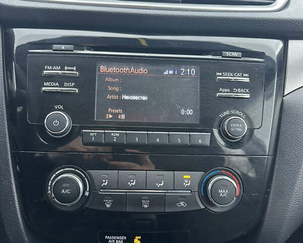 Сірий Ніссан Rogue, об'ємом двигуна 2.49 л та пробігом 135 тис. км за 12000 $, фото 5 на Automoto.ua