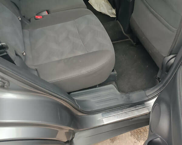 Серый Ниссан Rogue, объемом двигателя 2.5 л и пробегом 137 тыс. км за 11550 $, фото 11 на Automoto.ua