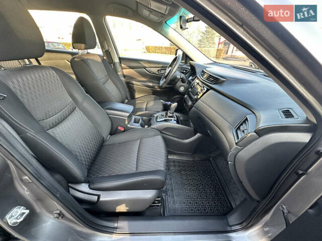 Серый Ниссан Rogue, объемом двигателя 2.49 л и пробегом 206 тыс. км за 12999 $, фото 22 на Automoto.ua