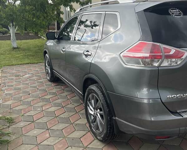 Серый Ниссан Rogue, объемом двигателя 2.49 л и пробегом 120 тыс. км за 13750 $, фото 7 на Automoto.ua