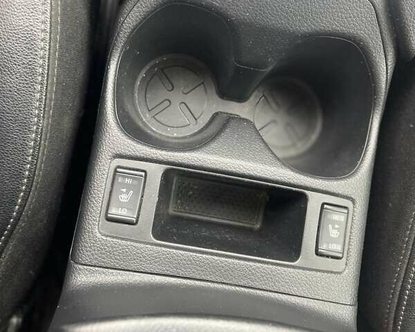 Серый Ниссан Rogue, объемом двигателя 2.49 л и пробегом 120 тыс. км за 13750 $, фото 15 на Automoto.ua