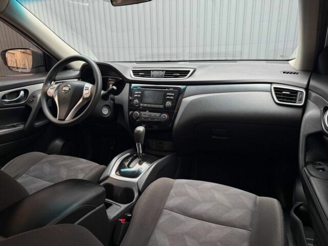 Сірий Ніссан Rogue, об'ємом двигуна 2.5 л та пробігом 160 тис. км за 12000 $, фото 4 на Automoto.ua