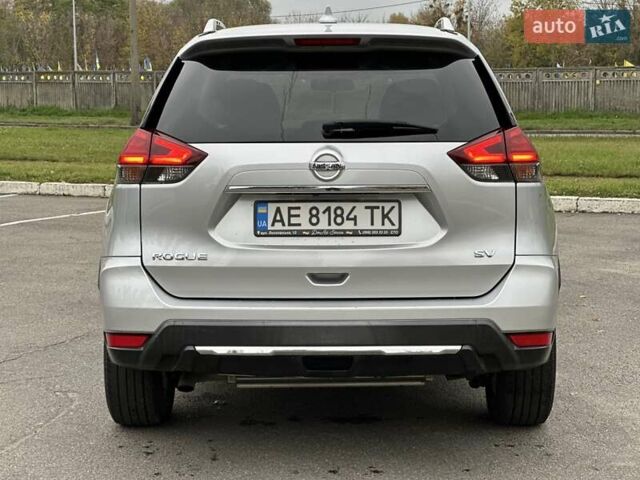 Серый Ниссан Rogue, объемом двигателя 2.49 л и пробегом 162 тыс. км за 11700 $, фото 5 на Automoto.ua