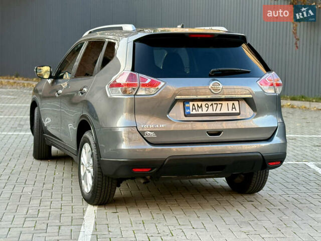 Серый Ниссан Rogue, объемом двигателя 2.49 л и пробегом 83 тыс. км за 12500 $, фото 16 на Automoto.ua