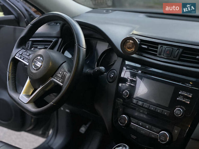 Серый Ниссан Rogue, объемом двигателя 2.5 л и пробегом 165 тыс. км за 13500 $, фото 28 на Automoto.ua