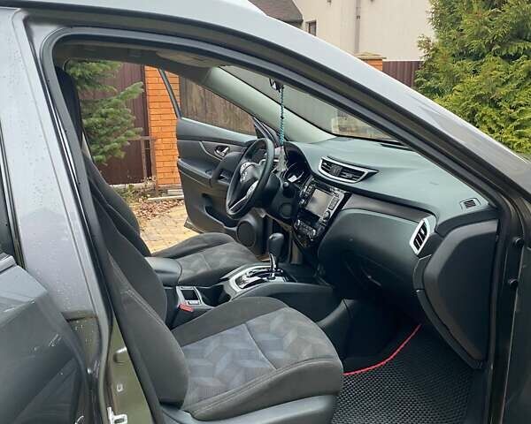 Сірий Ніссан Rogue, об'ємом двигуна 2.49 л та пробігом 146 тис. км за 12500 $, фото 9 на Automoto.ua