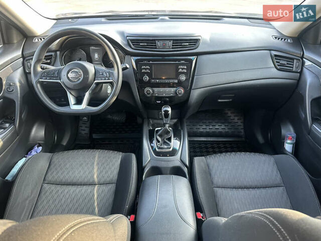 Серый Ниссан Rogue, объемом двигателя 2.49 л и пробегом 206 тыс. км за 12999 $, фото 27 на Automoto.ua