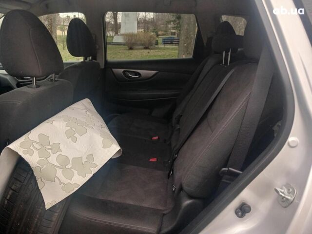 Серый Ниссан Rogue, объемом двигателя 2.5 л и пробегом 148 тыс. км за 12990 $, фото 20 на Automoto.ua