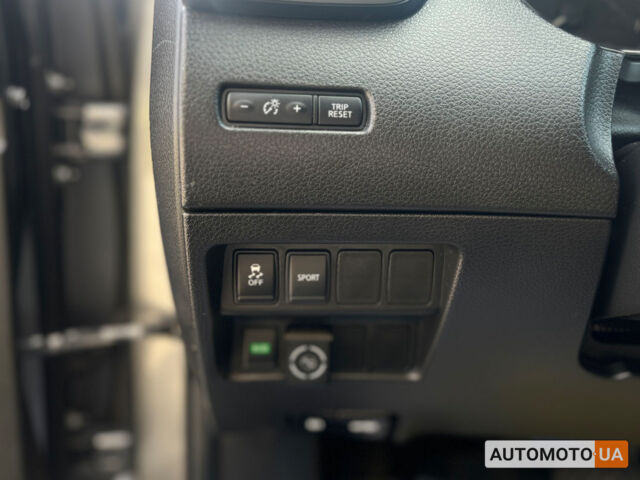 Серый Ниссан Rogue, объемом двигателя 2.5 л и пробегом 132 тыс. км за 12700 $, фото 11 на Automoto.ua