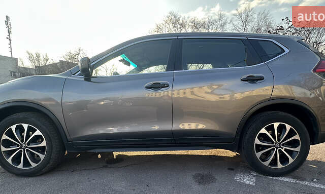 Серый Ниссан Rogue, объемом двигателя 2.49 л и пробегом 206 тыс. км за 12999 $, фото 12 на Automoto.ua