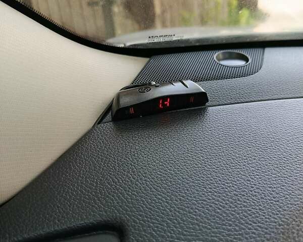 Сірий Ніссан Rogue, об'ємом двигуна 2.5 л та пробігом 170 тис. км за 12800 $, фото 34 на Automoto.ua