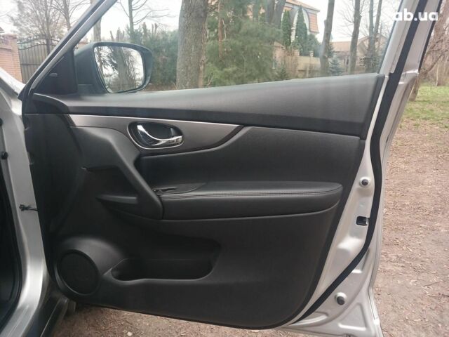 Серый Ниссан Rogue, объемом двигателя 2.5 л и пробегом 148 тыс. км за 12990 $, фото 21 на Automoto.ua