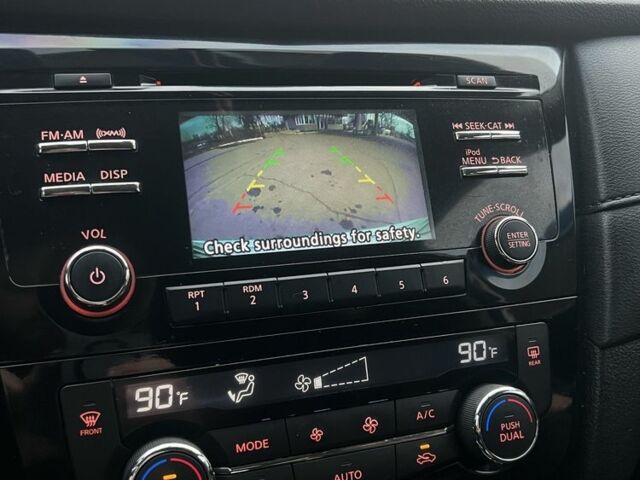 Серый Ниссан Rogue, объемом двигателя 2.5 л и пробегом 150 тыс. км за 13999 $, фото 19 на Automoto.ua