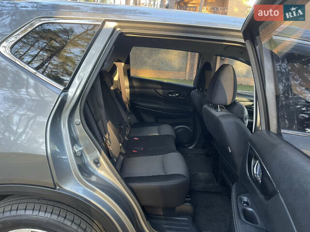Серый Ниссан Rogue, объемом двигателя 2.5 л и пробегом 112 тыс. км за 13400 $, фото 14 на Automoto.ua