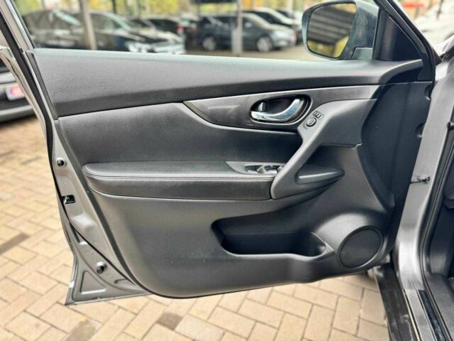 Серый Ниссан Rogue, объемом двигателя 2.5 л и пробегом 161 тыс. км за 13200 $, фото 11 на Automoto.ua