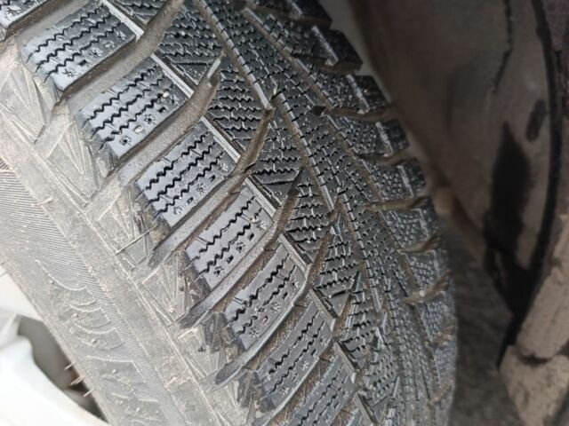 Сірий Ніссан Rogue, об'ємом двигуна 2.5 л та пробігом 79 тис. км за 317 $, фото 4 на Automoto.ua