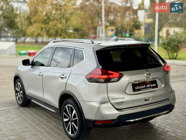 Серый Ниссан Rogue, объемом двигателя 2.49 л и пробегом 157 тыс. км за 13799 $, фото 5 на Automoto.ua