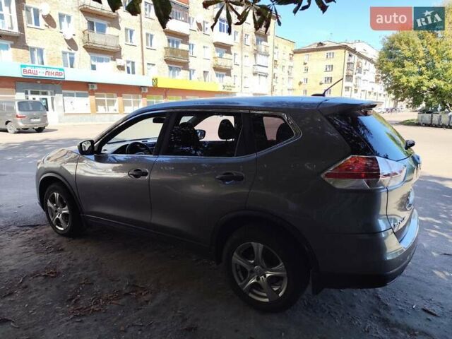 Сірий Ніссан Rogue, об'ємом двигуна 2.49 л та пробігом 220 тис. км за 11500 $, фото 5 на Automoto.ua